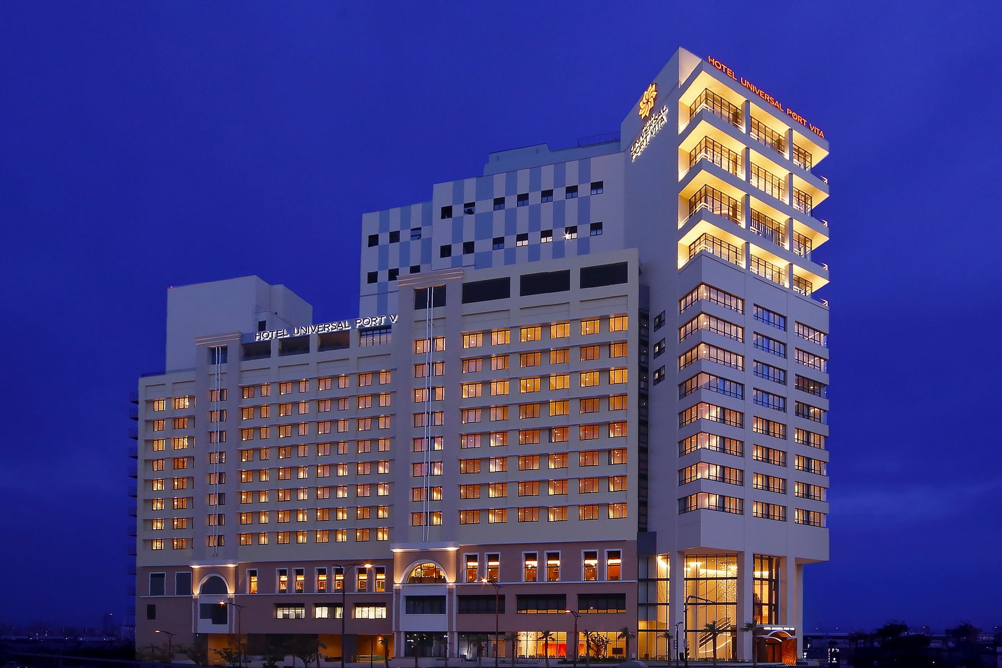 Hotel Universal Port Vita Осака Екстериор снимка