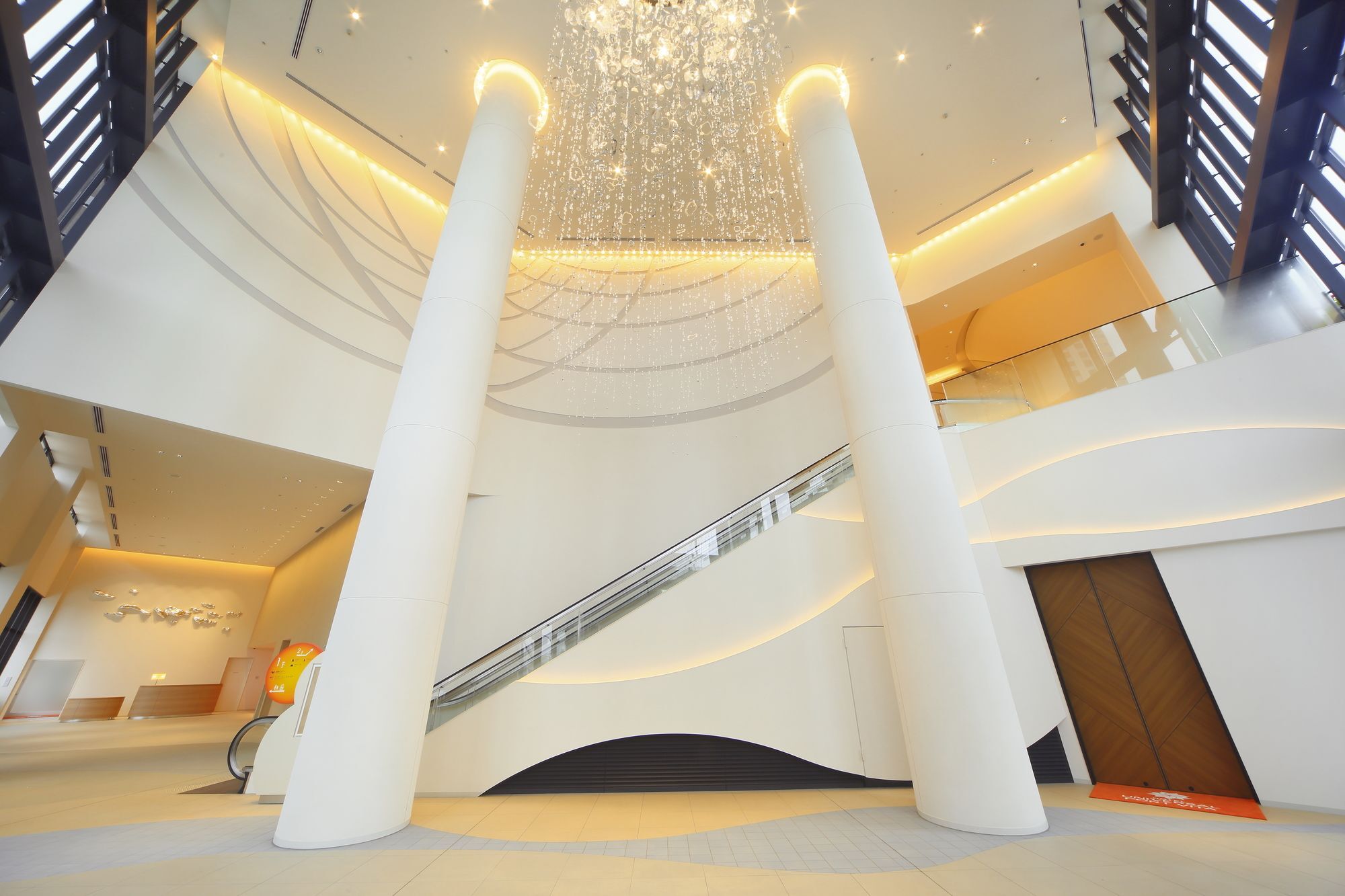 Hotel Universal Port Vita Осака Екстериор снимка